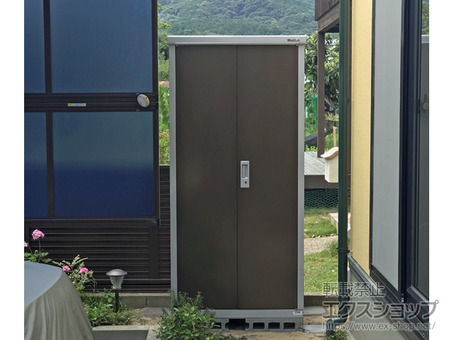 福岡県糸島市のの物置・屋外倉庫 アイビーストッカー 900×755×1903（BJX-097E） BJX-097E-TB 施工例