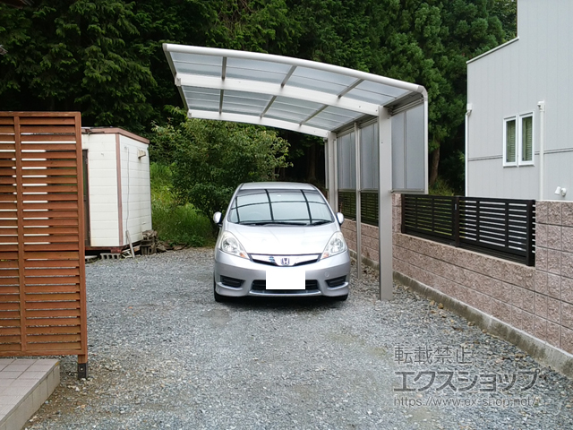 兵庫県佐用郡佐用町ののカーポート レイナポートグラン　積雪〜20cm対応＋レイナポートグラン　　サイドパネル 施工例