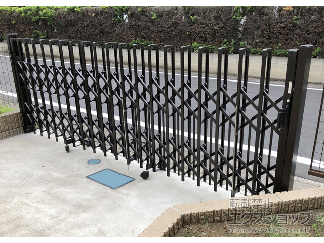 埼玉県ふじみ野市ののカーゲート トリップゲート ペットガード型 ノンレール 片開き*37S 施工例