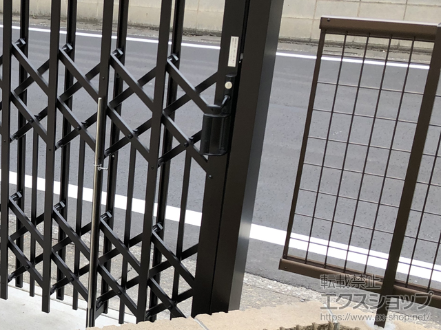 埼玉県ふじみ野市ののフェンス・柵 シンプレオフェンスM2型 たて井桁メッシュタイプ 自由柱施工 施工例