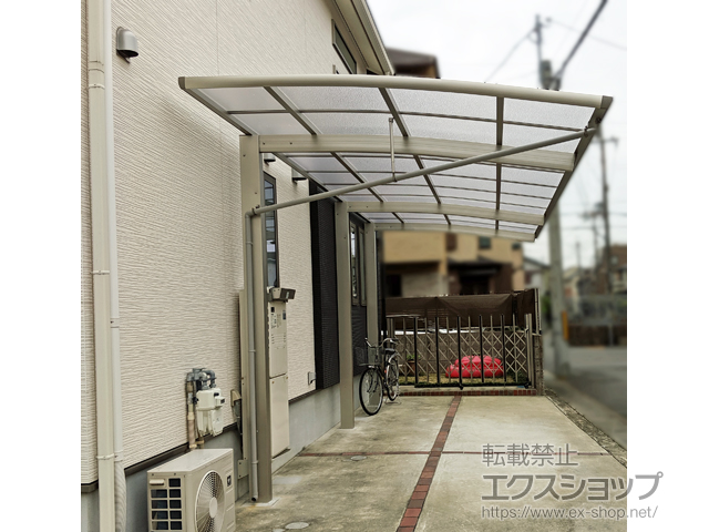 京都府乙訓郡大山崎町ののカーポート レイナポートREグラン 延長 前下がり 積雪〜20cm対応 施工例