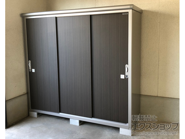 大阪府岸和田市のの物置・屋外倉庫 エスモ 一般型 2100×750×1959（ESE-2107A） ESE-2107A-DW 施工例