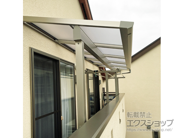 東京都国分寺市ののバルコニー・ベランダ屋根 ソラリア F型 屋根タイプ 単体 積雪〜20cm対応 施工例