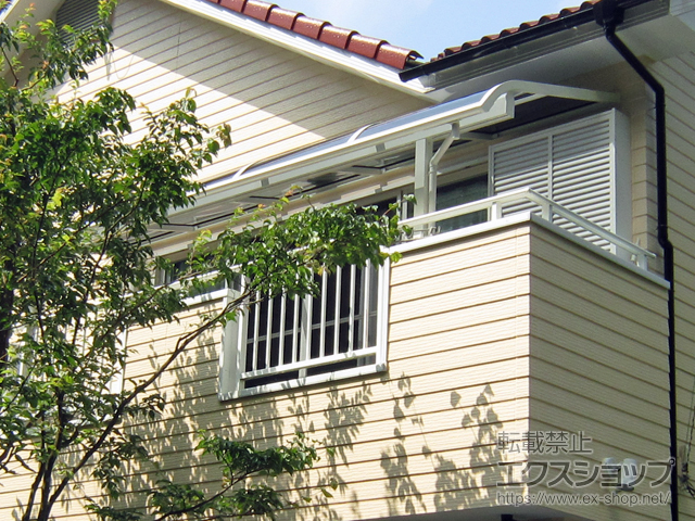 静岡県田方郡函南町ののバルコニー・ベランダ屋根 ソラリア R型 屋根タイプ 単体 積雪〜20cm対応 施工例