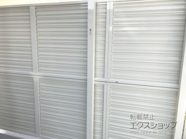 香川県高松市ののフェンス・柵 ミエーネフェンス 目隠しルーバータイプ 2段支柱 自立建て用（パネル2段） 施工例