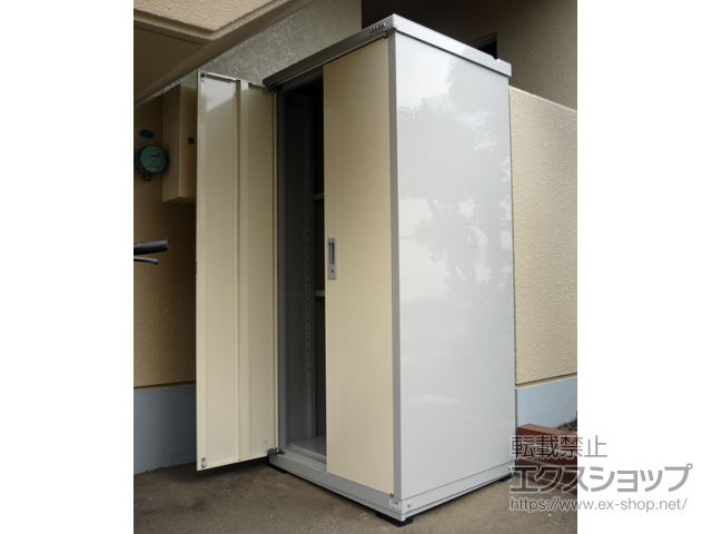 愛知県名古屋市のの物置・屋外倉庫 アイビーストッカー 900×755×1903（BJX-097E） BJX-097E-FW 施工例