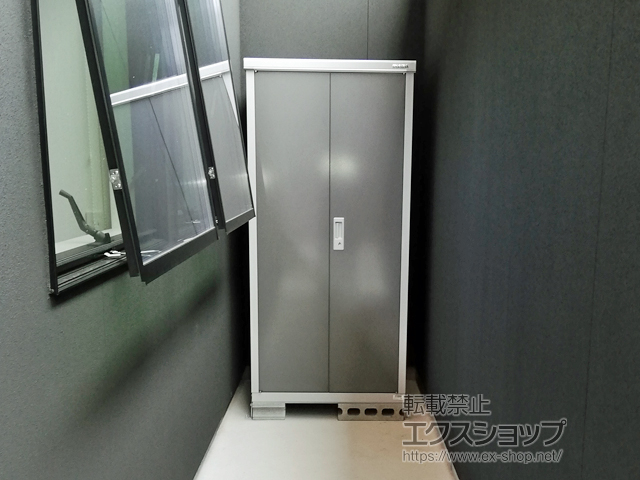 山口県山陽小野田市のの物置・屋外倉庫 アイビーストッカー 900×905×1903（BJX-099E） BJX-099E-PG 施工例