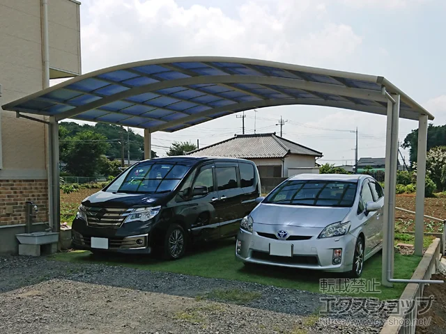 茨城県猿島郡境町のYKKAPのカーポート レイナツインポートグラン　積雪～20cm対応 施工例