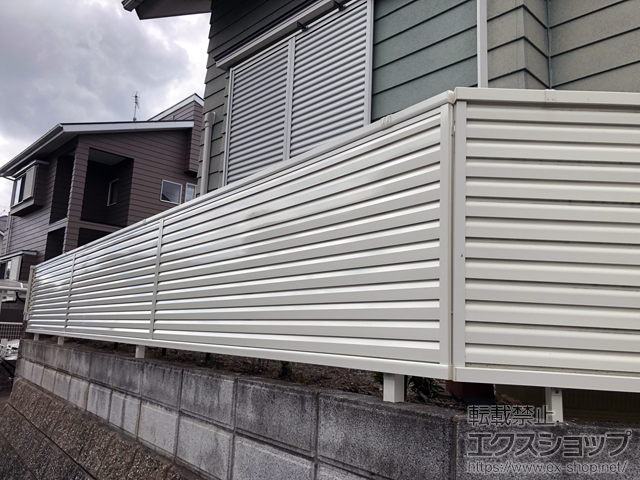 福岡県福岡市ののフェンス・柵 ミエーネフェンス　目隠しルーバータイプ　自由柱施工 施工例