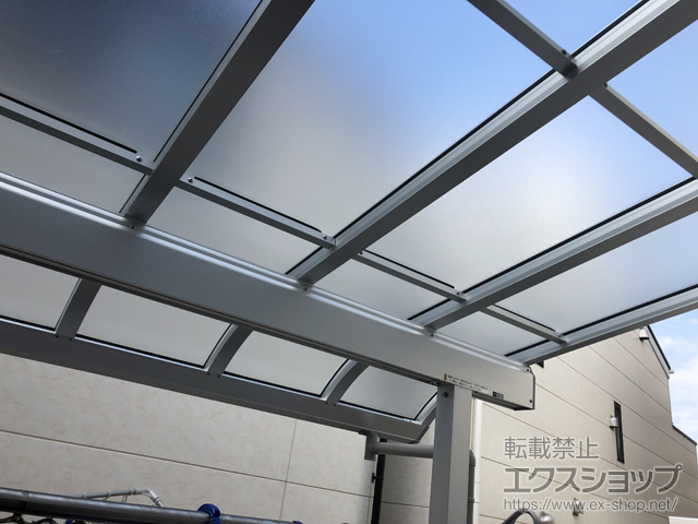 埼玉県川口市ののバルコニー・ベランダ屋根 ソラリア R型 1500 屋根タイプ 単体 積雪〜50cm対応 施工例