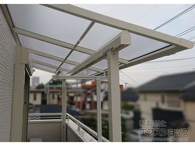 埼玉県上尾市ののバルコニー・ベランダ屋根 ソラリア F型 屋根タイプ 単体 積雪〜20cm対応 施工例