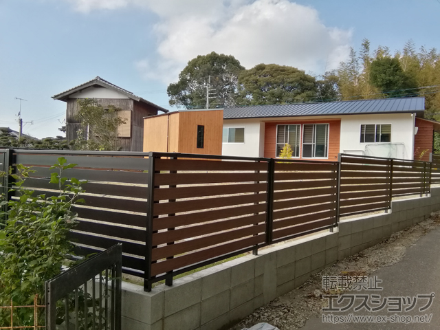 福岡県糸島市ののフェンス・柵 モクアルフェンス 横板タイプ 自由柱施工 施工例