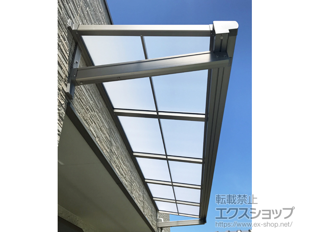 神奈川県横浜市ののバルコニー・ベランダ屋根 スピーネ F型 ルーフタイプ 単体 積雪〜20cm対応 施工例