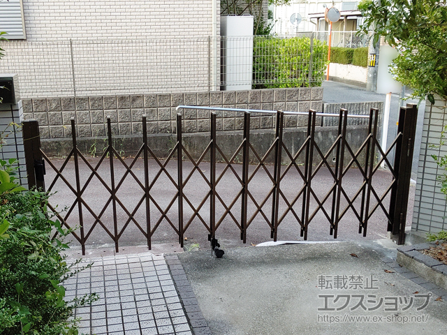 兵庫県川西市ののカーゲート トリップゲート RA型 ノンレール 片開き 33S 施工例