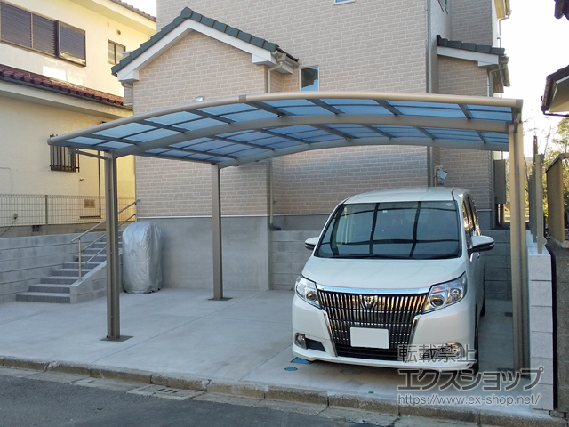 茨城県取手市ののカーポート ネスカR (ラウンドスタイル) ワイド 積雪〜20cm対応 施工例