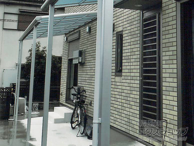 大阪府高槻市のLIXIL リクシル（トステム）のテラス屋根 パワーアルファ F型 テラスタイプ 単体 積雪〜30cm対応 施工例