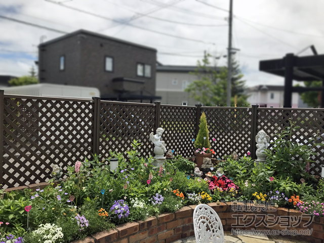 北海道札幌市ののフェンス・柵 ステイウッドフェンスM2型 間仕切りタイプ 施工例