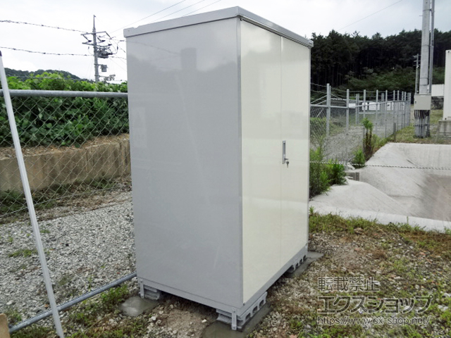 山口県山口市のの物置・屋外倉庫 アイビーストッカー 1320×905×1903（BJX-139E） BJX-139E-FW 施工例