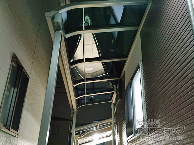 埼玉県川越市ののテラス屋根 スピーネ R型 テラスタイプ 単体 積雪〜20cm対応 施工例