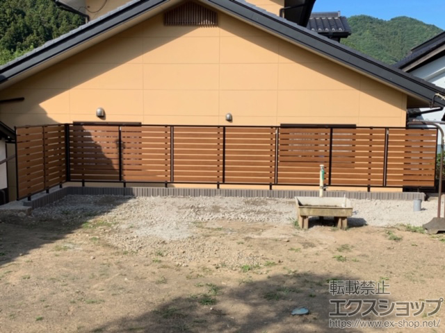 長野県長野市ののフェンス・柵 ルシアスフェンスF04型 横板 木目カラー 自由柱施工 施工例