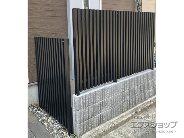 東京都小金井市ののフェンス・柵 エルファード　両面タイプ1型　間仕切り支柱 施工例