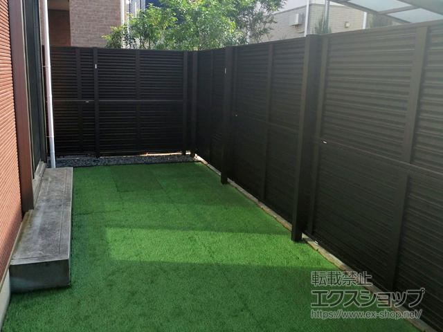 埼玉県越谷市ののフェンス・柵 ミエーネフェンス 目隠しルーバータイプ 2段支柱施工 施工例