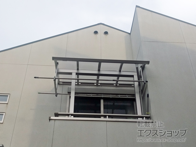 大阪府羽曳野市ののバルコニー・ベランダ屋根 ソラリア R型 屋根タイプ 単体 積雪〜20cm対応 施工例