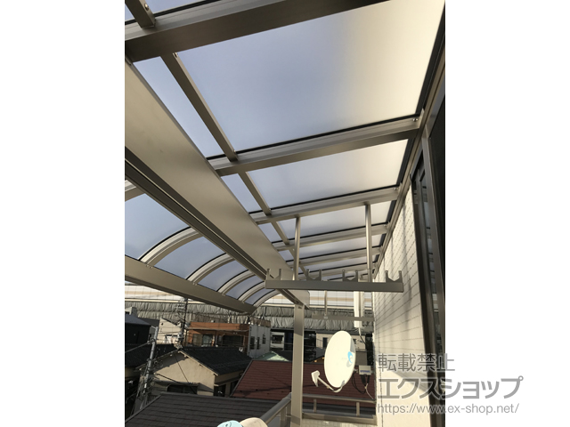 東京都江東区ののバルコニー・ベランダ屋根 ソラリア R型 1500 屋根タイプ 単体 積雪〜50cm対応 施工例