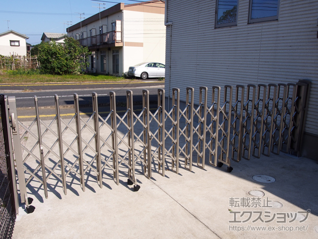 大分県中津市ののカーゲート レイオス1型 ノンレール 片開き 42S 施工例