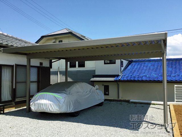 長野県南佐久郡佐久穂町のLIXIL リクシル（トステム）のカーポート テリオスポートIII 1500 2台用 角柱4本柱 積雪〜50cm対応 施工例