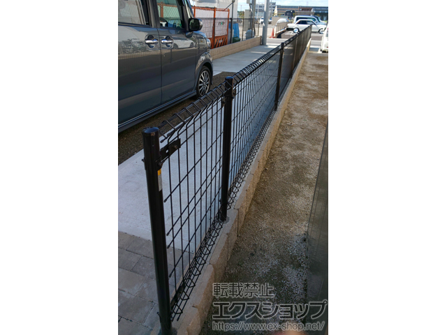 埼玉県さいたま市ののフェンス・柵 イーネットフェンス1M型　間仕切り柱タイプ＜A＞ 施工例