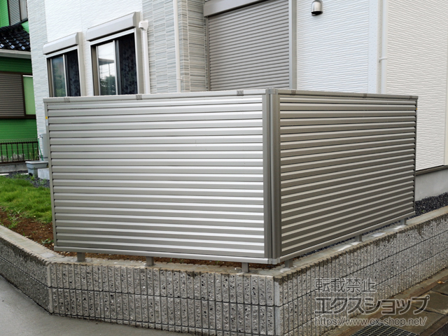 千葉県四街道市ののフェンス・柵 シンプレオフェンス13型　ルーバータイプ　自由柱施工 施工例