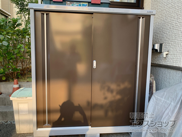 東京都世田谷区のの物置・屋外倉庫 シンプリー 一般型 1520×615×1603 MJX-156D-P-TB 施工例