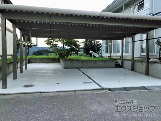 長野県中野市ののカーポート G-1 積雪〜100cm対応 3台用 トリプル 角柱8本柱 施工例
