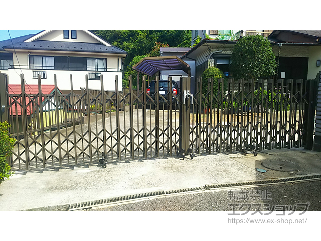 神奈川県横浜市ののカーゲート アルシャインII PG型R(ペットガード) Aタイプ ノンレール 両開き 520W 施工例