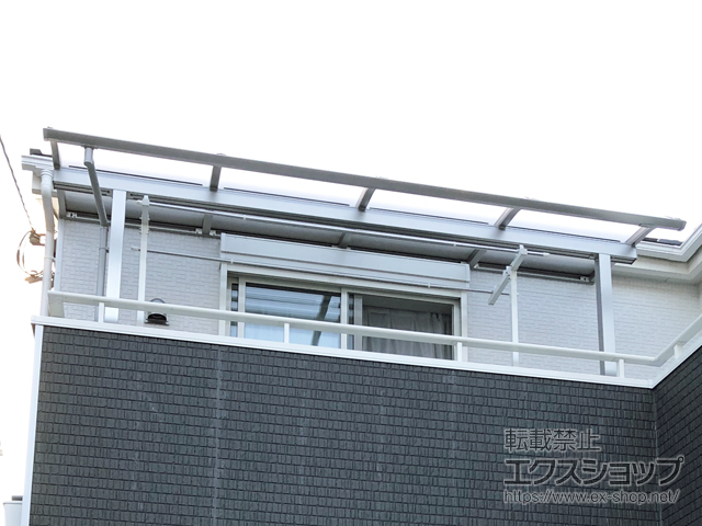 大阪府東大阪市ののバルコニー・ベランダ屋根 プレシオステラスII R型 屋根タイプ 単体 積雪〜20cm対応 施工例