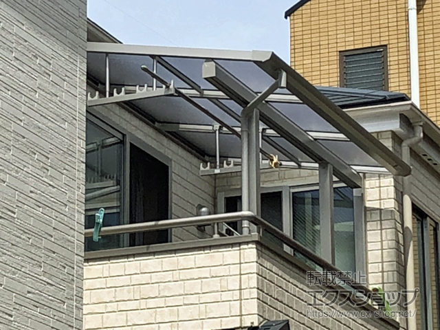 東京都足立区ののバルコニー・ベランダ屋根 ソラリア F型 屋根タイプ 単体 積雪〜20cm対応 施工例
