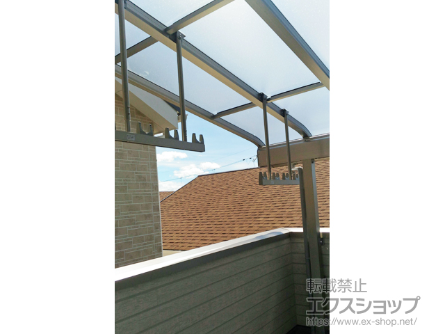 奈良県北葛城郡上牧町ののバルコニー・ベランダ屋根 ソラリア R型 1500 屋根タイプ 単体 積雪〜50cm対応 施工例