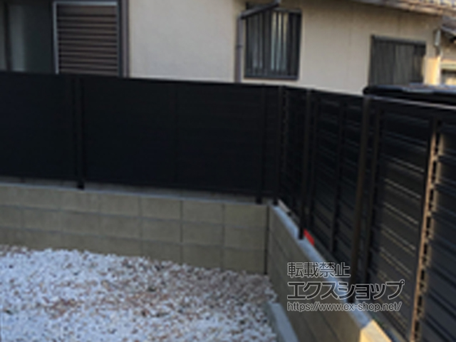 兵庫県明石市ののフェンス・柵 モクアルフェンス　目隠しタイプ　自由柱施工 施工例