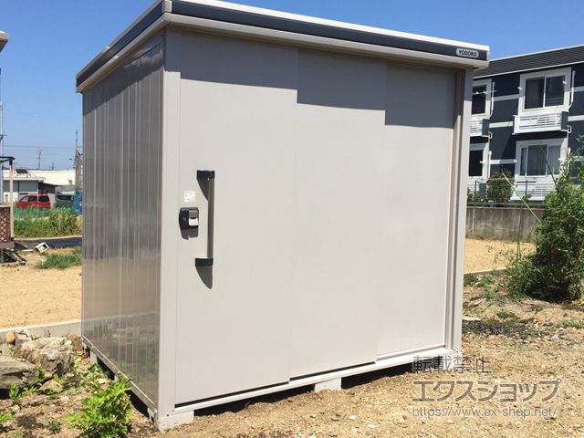 愛知県田原市のの物置・屋外倉庫 エルモ 一般型 2220×1870×2118（LMD-2218） LMD-2218-CB 施工例