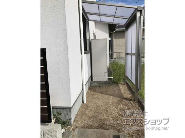 広島県福山市ののテラス屋根 スピーネ F型 テラスタイプ 単体 積雪〜20cm対応＋ スピーネ　前面スクリーン 施工例