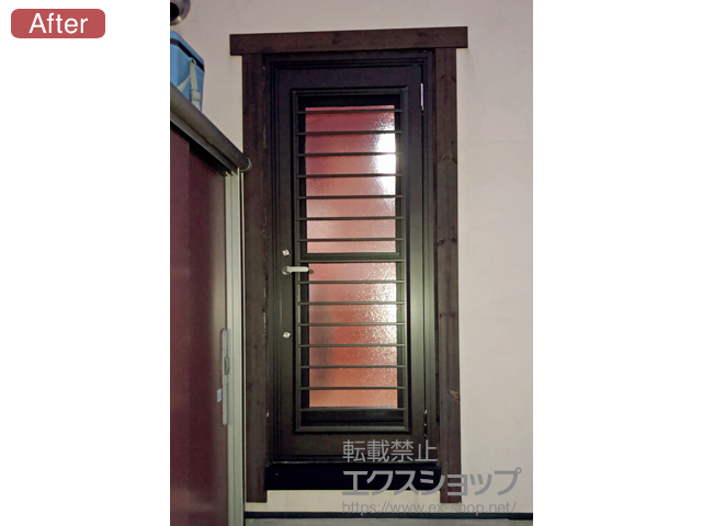 福岡県筑後市のLIXIL リクシル（トステム）の玄関ドア リシェント勝手口ドア アルミPG仕様 ランマ無R B型 施工例