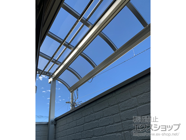 東京都足立区ののバルコニー・ベランダ屋根 ソラリア R型 1500 屋根タイプ 単体 積雪〜50cm対応 施工例