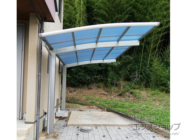 ���R���Ԕ֎s��YKKAP�̃J�[�|�[�g ���C�i�|�[�g�O�����@�ϐ�`20cm�Ή� �{�H��