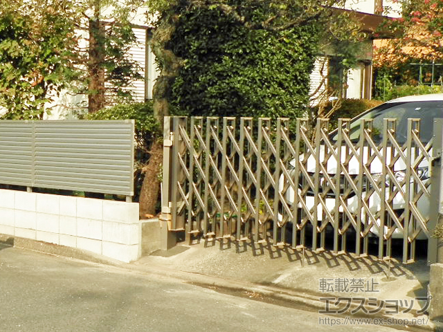 東京都町田市ののフェンス・柵、カーゲート アルシャインHG ノンキャスター 片開き ※ロング柱使用 施工例