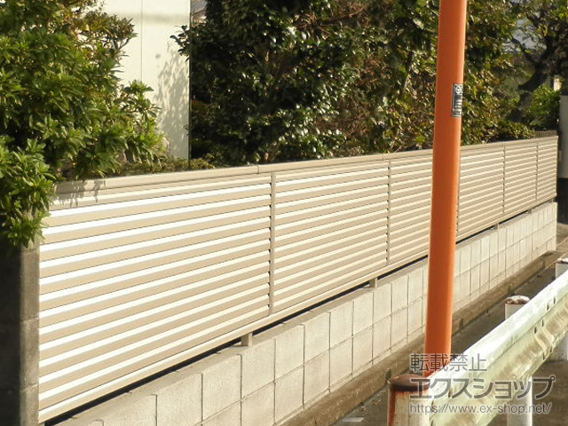 東京都町田市ののフェンス・柵 ミエーネフェンス 目隠しルーバータイプ 自由柱施工 施工例