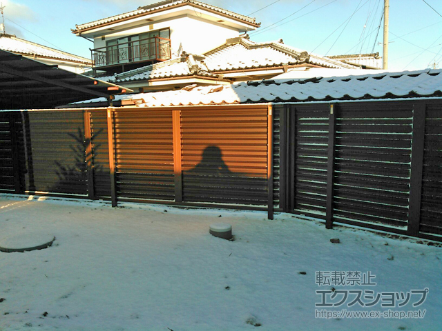 長野県佐久市ののフェンス・柵 ミエーネフェンス 目隠しルーバータイプ 自由柱施工 施工例