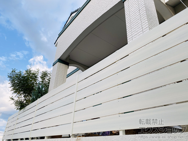 大阪府貝塚市ののフェンス・柵 プラドフェンス ジョイントあり仕様 板6段 隙間10mm 施工例