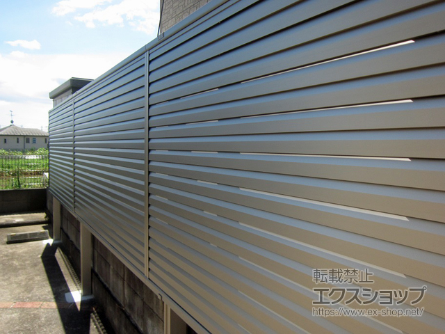 千葉県松戸市ののフェンス・柵 シンプレオフェンス13型 目隠しルーバー 2段支柱施工 上段のみパネル 施工例