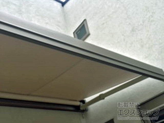 東京都世田谷区のLIXIL リクシル（トステム）のオーニング・日よけ 彩風 あやかぜ S型 手動式 施工例